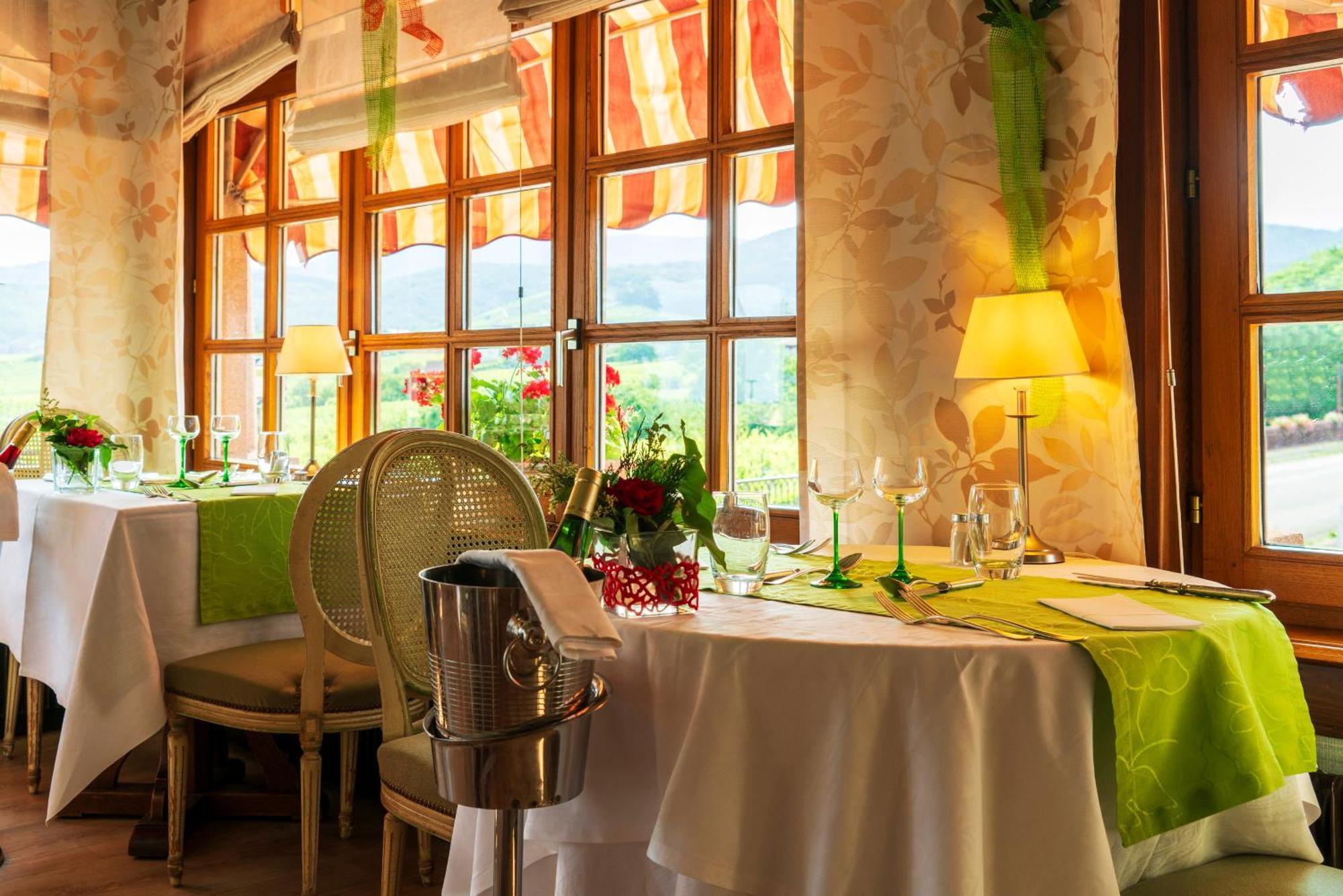 Hotel Munsch Restaurant & Wellness, Colmar Nord - Haut-Koenigsbourg Saint-Hippolyte  Exteriör bild